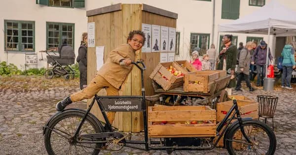 Æblefest i Lützhøfts Købmandsgaard